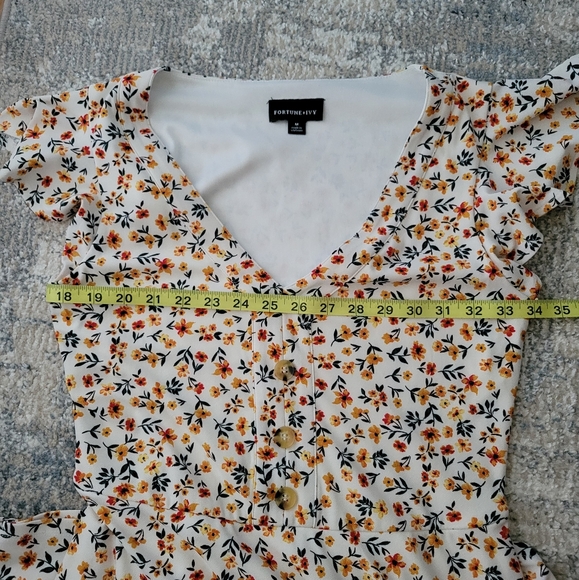 White floral sundress, Fortune + Ivy, Medium - Picture 7 of 8